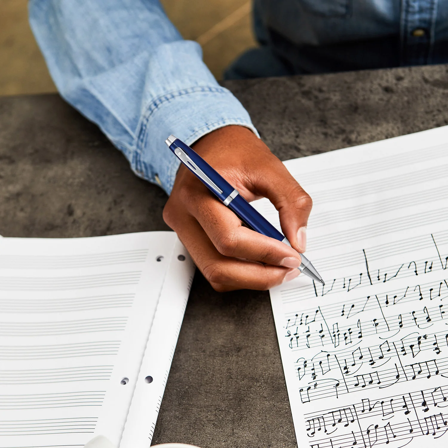 Sheaffer® 100 Glossy Blue with Chrome Trims Rollerball Pen - Image 4